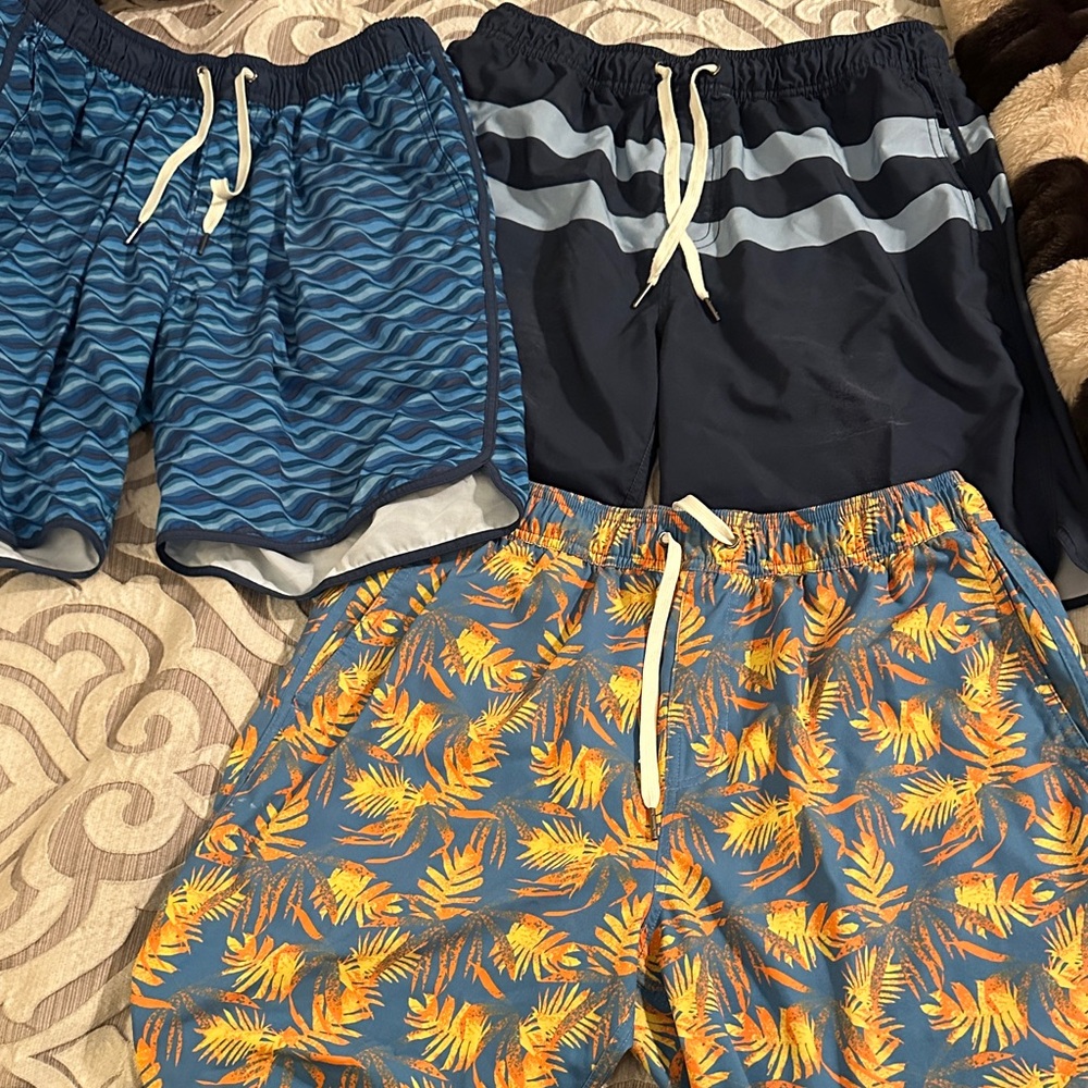 Fair harbor men’s swim trunks size large 3 pair